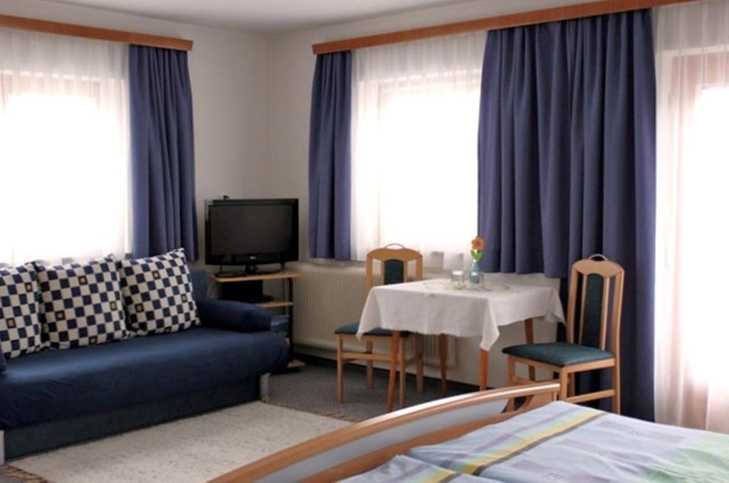 Pension Leitner Höfen Kamer foto
